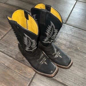 Black Cowboy Boots